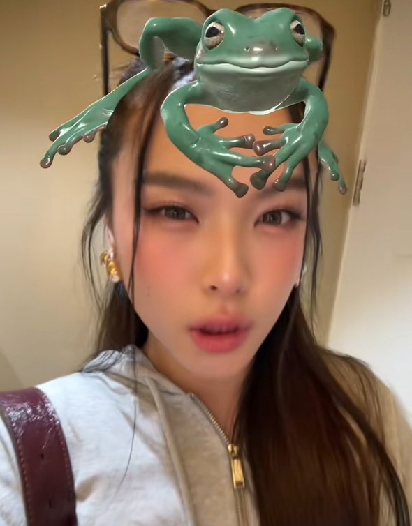 _jellyacee's tweet image. katakot yung palaka 😭