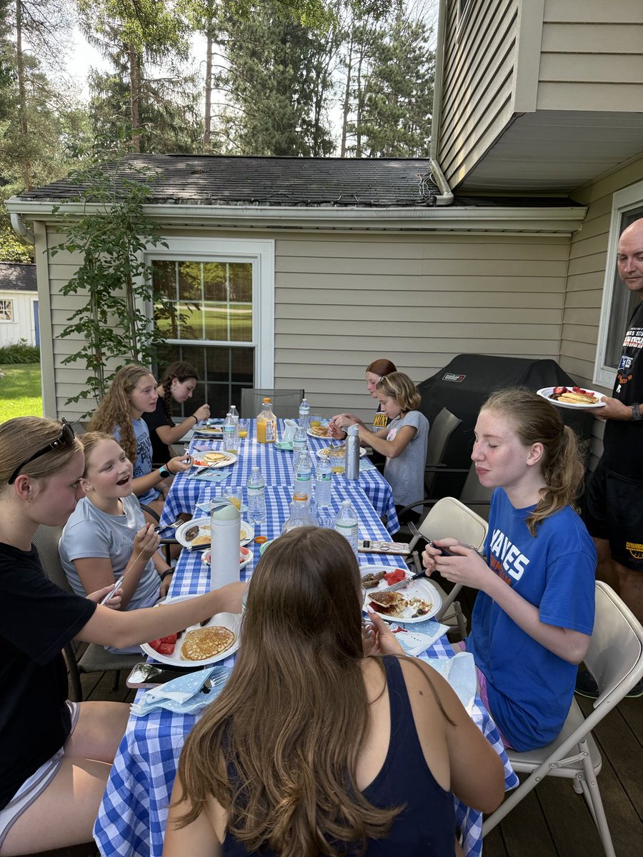 CFallsTrackCC's tweet image. Xmas in July ‘25 is a wrap! Food, gifts and tie-dye. Now it’s time to start the season. #CFallsCC