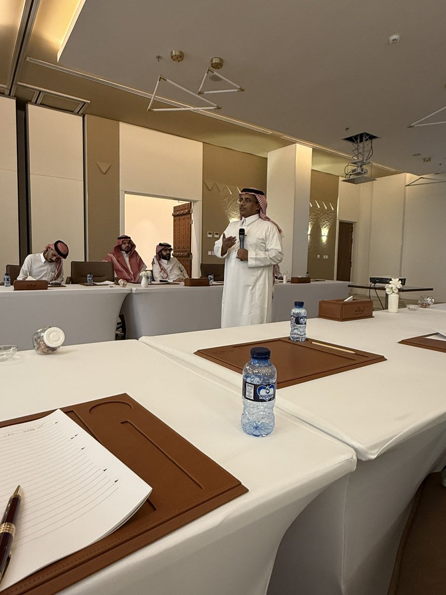 عبدالله الكبريش (@kobraish) on Twitter photo تشرفت بحضور لقاء مهم عن مسؤولية #الشركة_القابضة عن شركاتها التابعة، أدار اللقاء سعادة المحامي #إسماعيل_الصيدلاني <a href="/ID_LAWFIRM/">المحامي إسماعيل الصيدلاني</a> برعاية من الزملاء في #KPL. كل الشكر لسعادة المحامي ع الطرح الرائع والذي استفدت الكثير منه، وحقيقة مثل هذا الموضوع يستحق المزيد من الجلسات والحوار والإثراء تشرفت بحضور لقاء مهم عن مسؤولية #الشركة_القابضة عن شركاتها التابعة، أدار اللقاء سعادة المحامي #إسماعيل_الصيدلاني <a href="/ID_LAWFIRM/">المحامي إسماعيل الصيدلاني</a> برعاية من الزملاء في #KPL. كل الشكر لسعادة المحامي ع الطرح الرائع والذي استفدت الكثير منه، وحقيقة مثل هذا الموضوع يستحق المزيد من الجلسات والحوار والإثراء