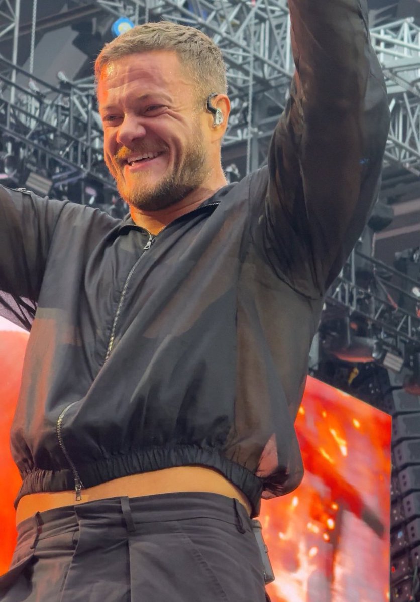 daniel_08x's tweet image. I’m in love with his smile ❤️
