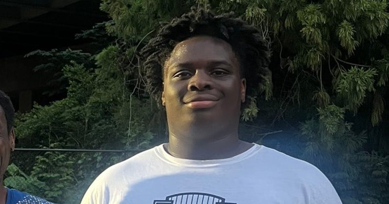 Corey_Bender's tweet image. Florida offer adds fuel to red-hot recruitment of OL Jordan Agbanoma, who has a former teammate on the Gators’ roster.
“I think Florida sits up high (on my list).”
STORY: on3.com/teams/florida-…