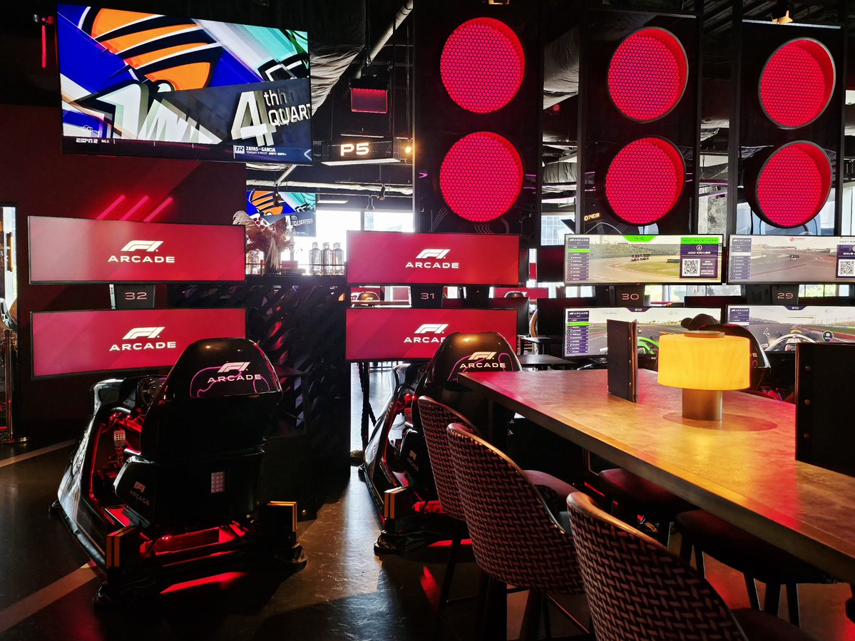 theAVAvt's tweet image. Sorry for the lack of content been traveling a lot AAAAA I'll be back Tuesday but currently in Boston having fun! 🏎️