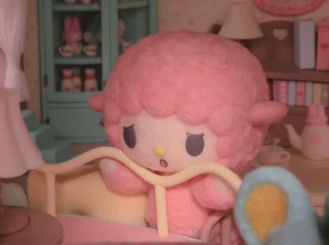 piinkimi_'s tweet image. she’s so cute