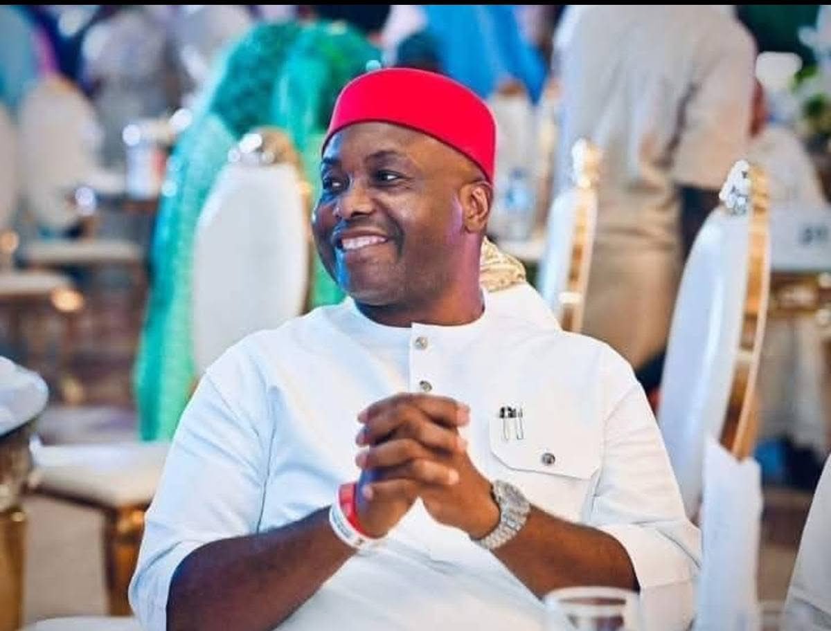 diponet1's tweet image. I would prefer this man to PETER OBI if I were to support an IGBO man come 2031 or beyond..
LATE DR. IFEANYI UBA , a man who put his people first, funded various security initiatives to protect his people despite not being the Gov. He was acting as one.
๐He provided Patrolโฆ