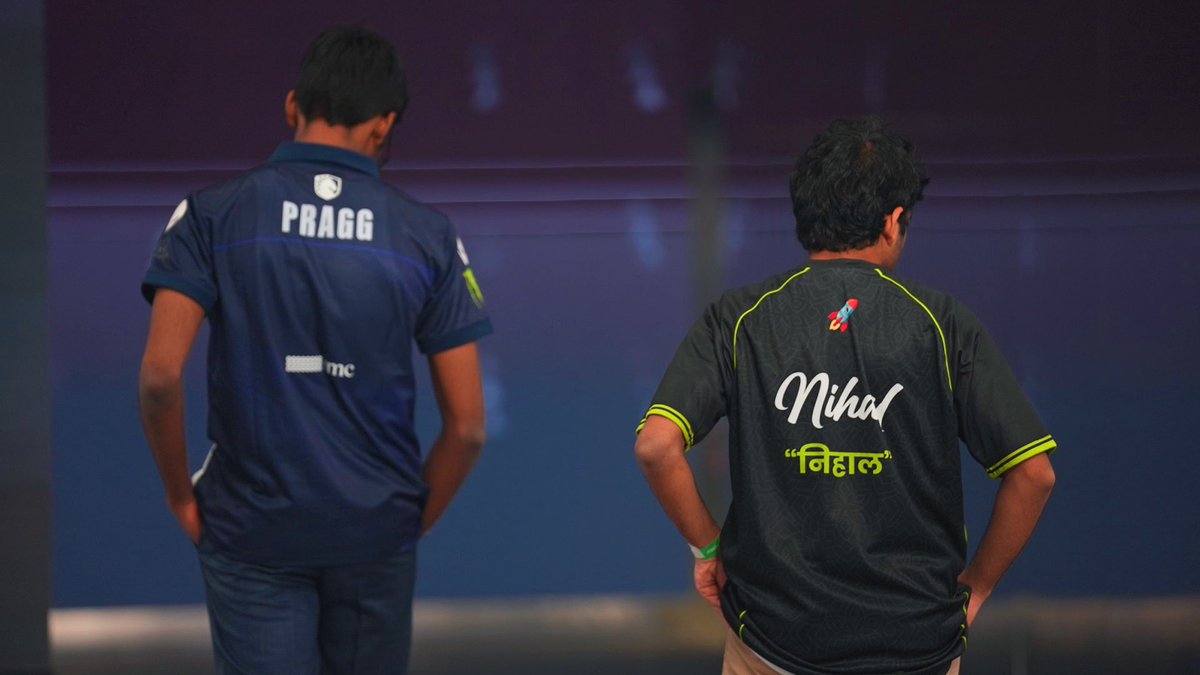 S8ulesports's tweet image. Opponents in game, friends irl 🥰

#Gameshuru #Gameशुरु #EWC2025 #S8ULFTW #iQOOS8UL