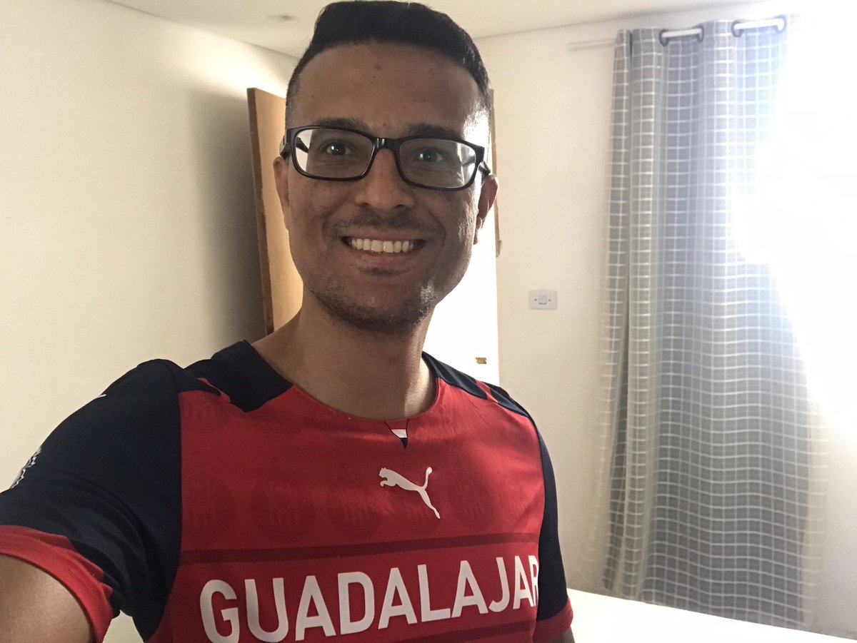 SilvinhoCDG's tweet image. Hoje tem @Chivas 🇧🇷❤️🇲🇽 Pra cima deles rebanho!!!
