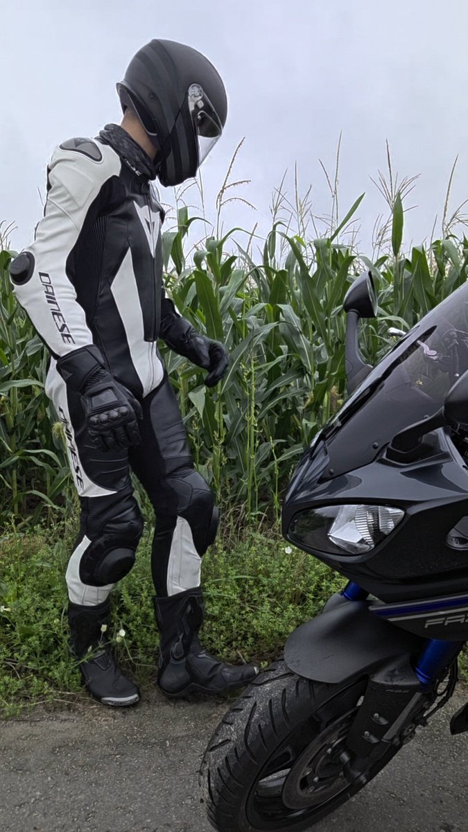 Where is my pillion? 🏍🌈

#biker #bikerleather #bikerfetish #bikergay #gay #gaybikers #gayleather #leather #leatherbiker #leathergay #dainese #daineseleather #dainesegay #Berlin