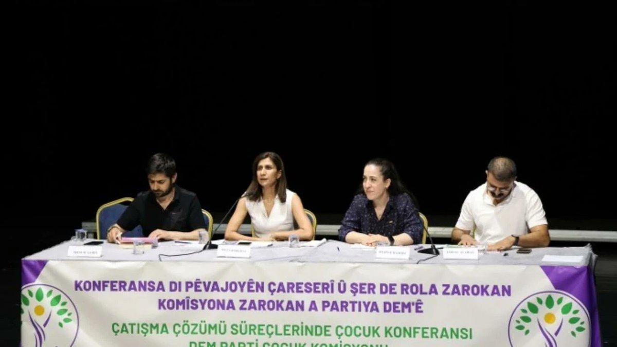 🟣 Barışı ve Demokratik Toplumu Çocuklarla Birlikte İnşa Edeceğiz!

 🖊️ DEM Parti Çocuk Komisyon
jindergi.com/yazi/barisi-ve…