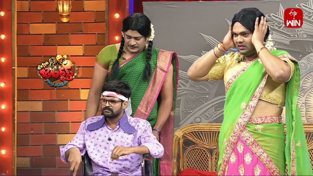HemanthTweets39's tweet image. Caste cadre ani vaagi vaagi last ku adhe caste cadre dikku ayindi Mega batch ku 😭😭😭
#HHVM #HariHaraVeeraMallu