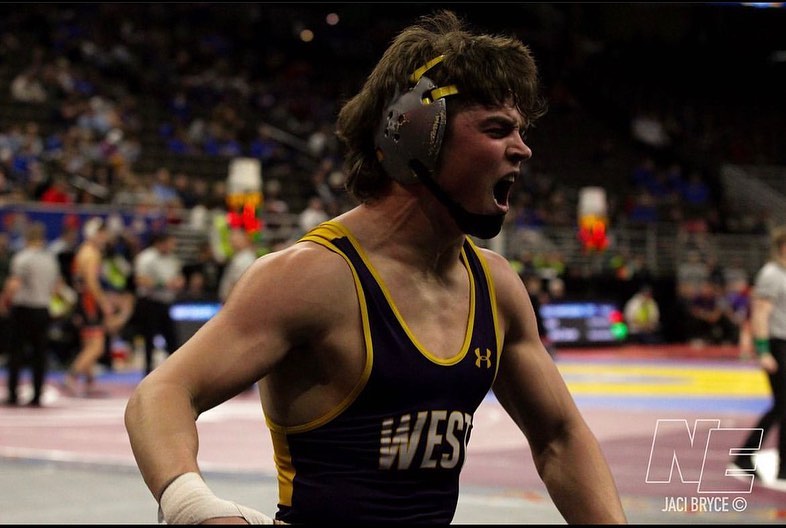StoonBerries's tweet image. HOSICK FROM THE TOP ROPE 💥
Don't get on Juice's bad side! Pitcher Tanner Hosick was a state medalist in wrestling 🤯