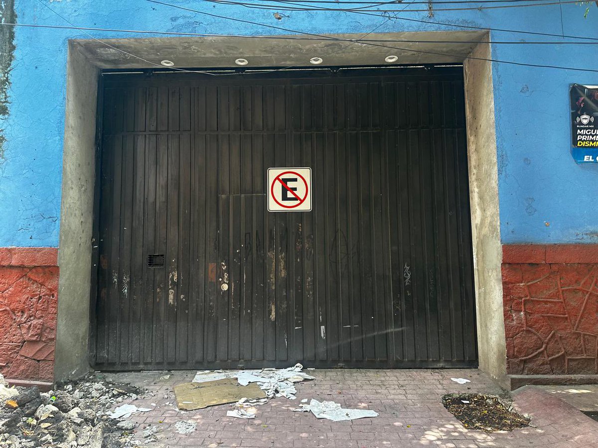 <a href="/inveacdmx/">INVEACDMX</a> al parecer ya fueron retirados los sellos de zamora y duque 18. col. escandon podrían verificar si fue un retiro por su parte o ilegal.