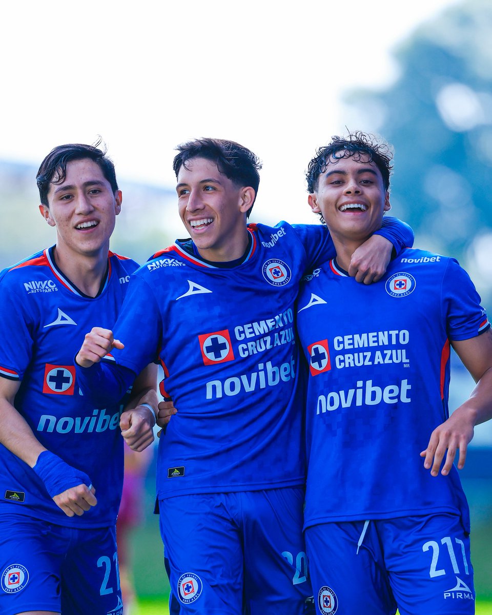 AzulBasicas's tweet image. Primer gol en esta categoría para Manuel Reynoso 💙