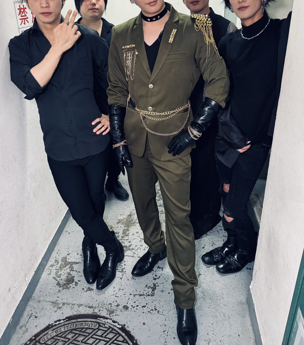 YMST_EMPIRE's tweet photo. 3rd Live show 無事終了！🎙️
暑い中ライブにきてくれて本当にありがとうございました！！！！

もっと皆さんにラ���ブを楽しんでもらえるようにパフォーマンスを磨いていきます！

次回12月20日クリスマスライブ at 文京HEADPOWER🎄お楽しみに！ https://t.co/juESWsXzAr