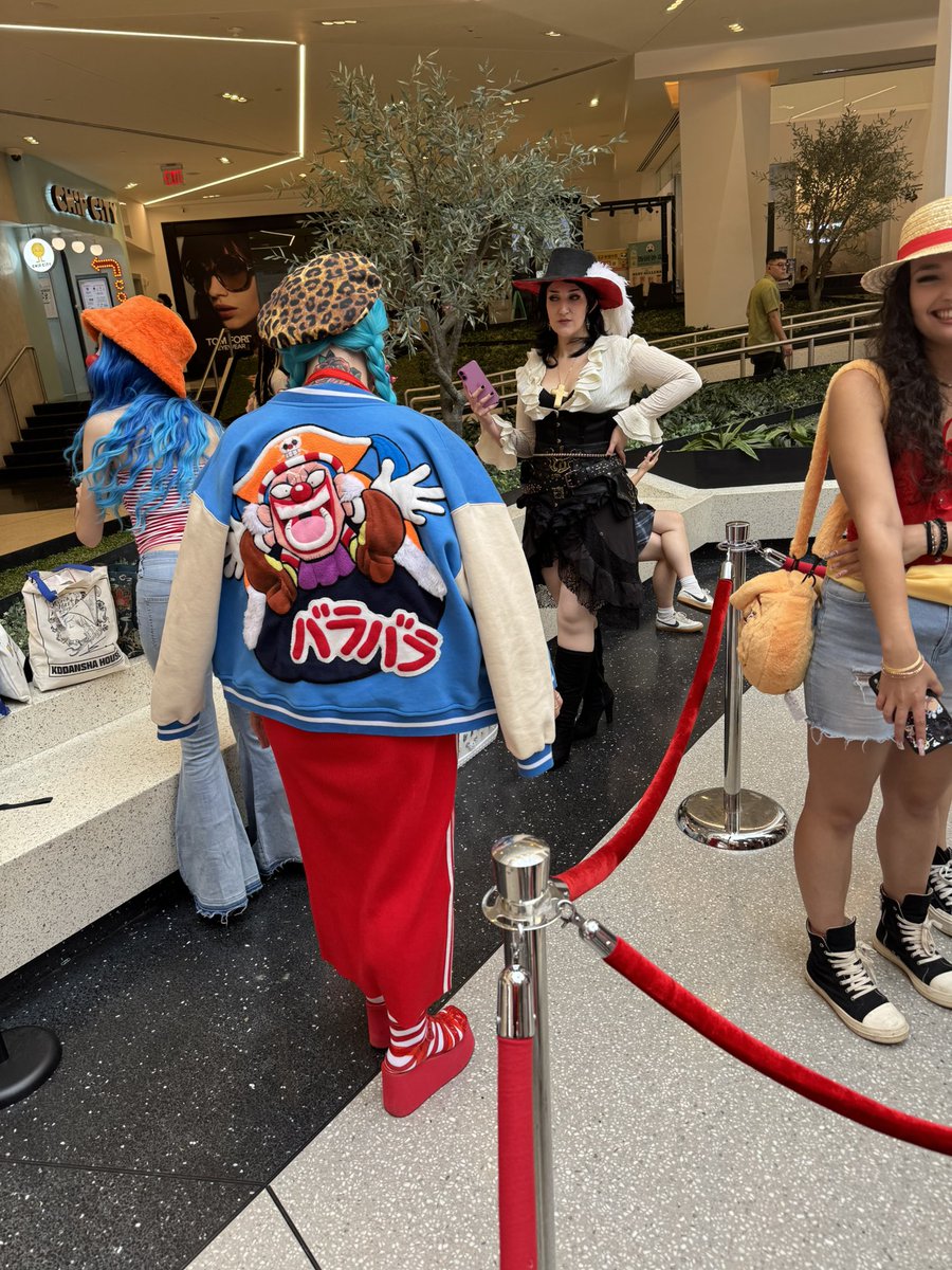 JunesbeeTCG's tweet image. Cross guild was here to represent