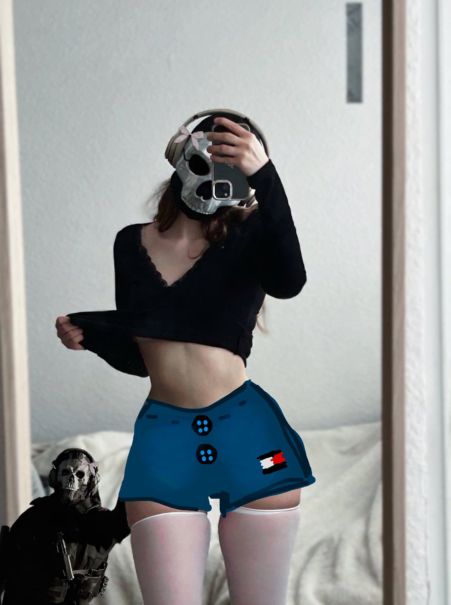 ghostfawnnn's tweet image. my pants are thrifted