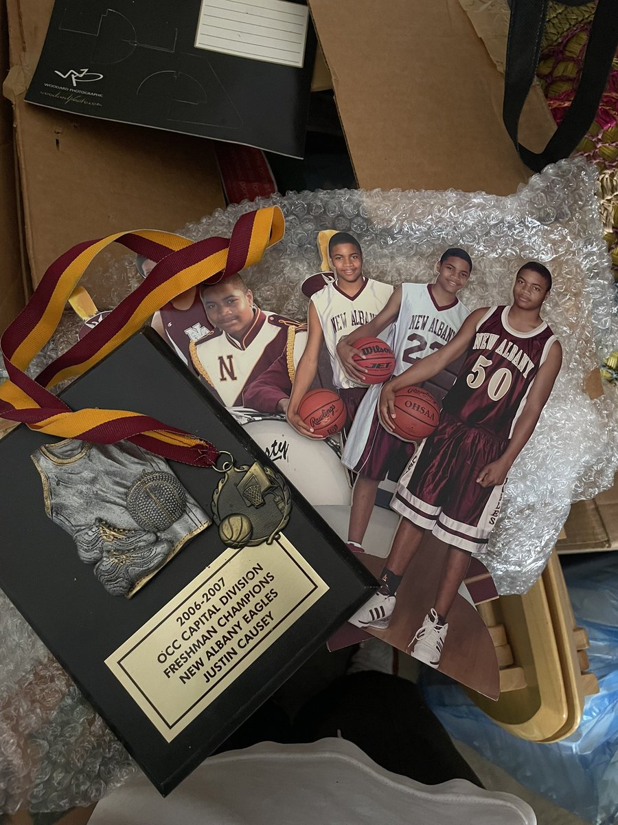 CauzNEffect's tweet image. Packing Up My Moms Crib &amp;amp; Found My High School Basketball Stuff….c