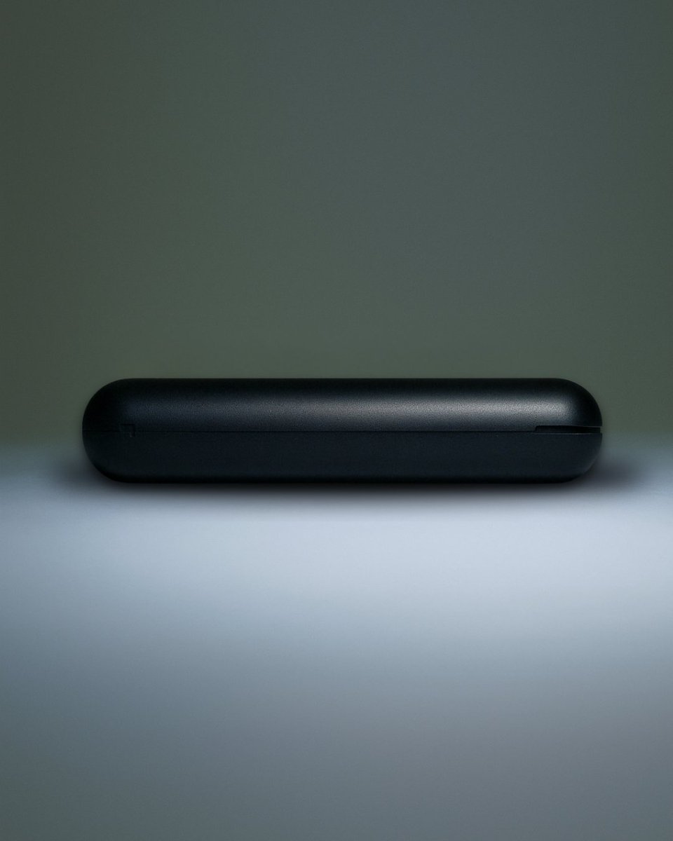 JahPipes's tweet image. JAH Pipes redefines compact smoking. 

Discreet, stylish, and ready for your lifestyle. 

#DiscreetDesign #JAHpipes #ModernSmoking