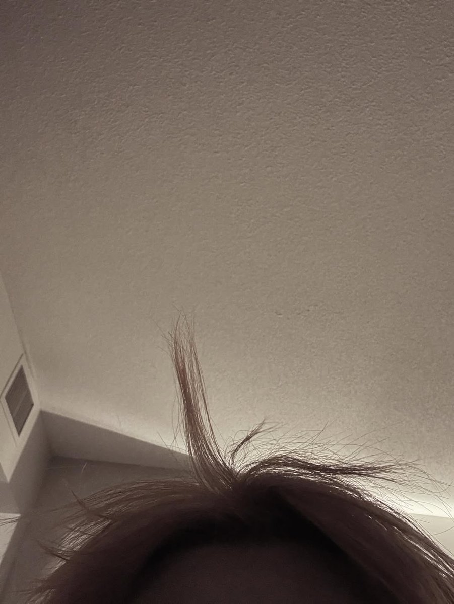 1ovanew's tweet image. 바보털 찍어서 올린거 왤케 귀여움ㅋㅋㅋㅋ컼