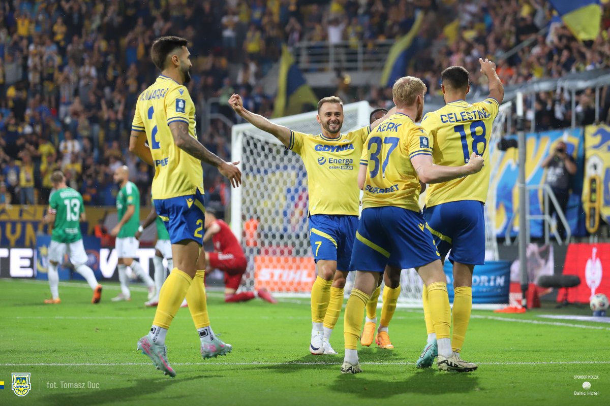 ArkaGdyniaSA's tweet image. ▪️ 𝘎𝘢𝘭𝘦𝘳𝘪𝘦 𝙕𝘿𝙅𝙀̨𝘾́ ▪️ #ARKRAD
📸 𝙄: arka.gdynia.pl/index.php?typ=…
📸 𝙄𝙄: arka.gdynia.pl/index.php?typ=…
📸 𝙄𝙄𝙄: arka.gdynia.pl/index.php?typ=…
📸 𝙄𝙑: arka.gdynia.pl/index.php?typ=…