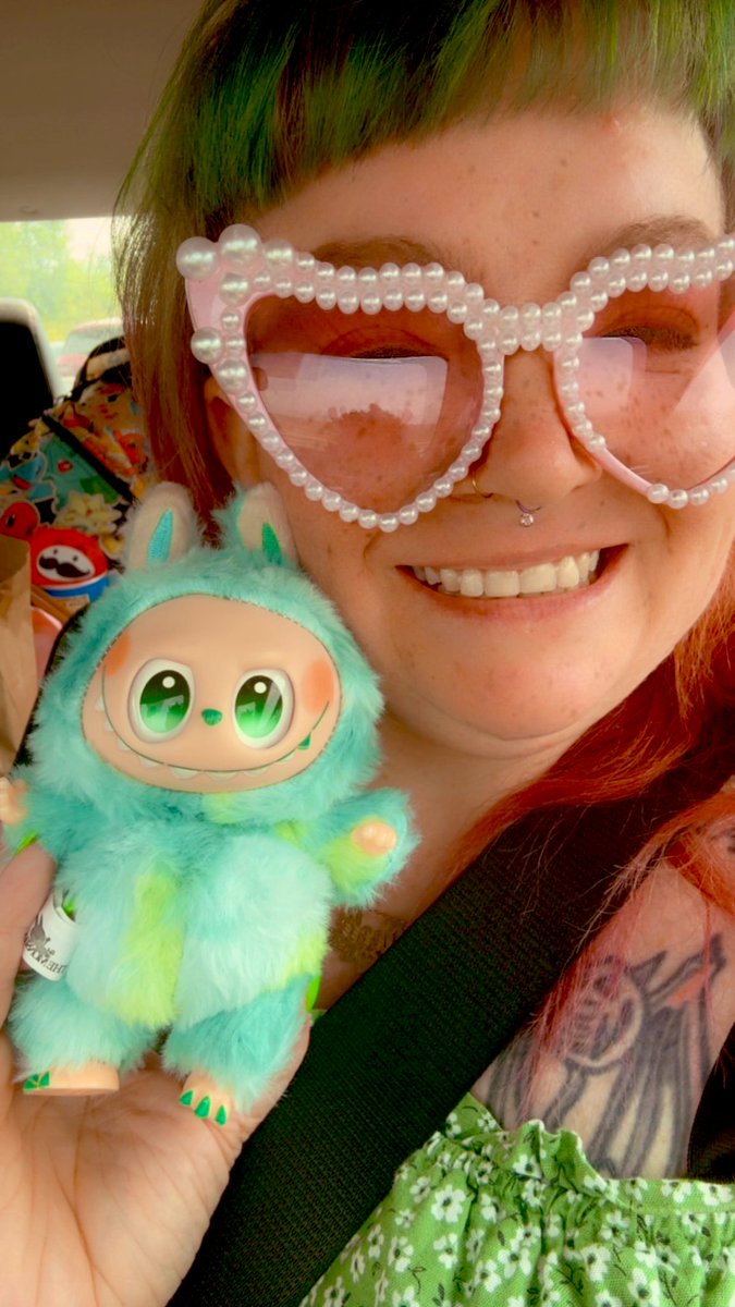 nickabeans's tweet image. We got matching boo boos