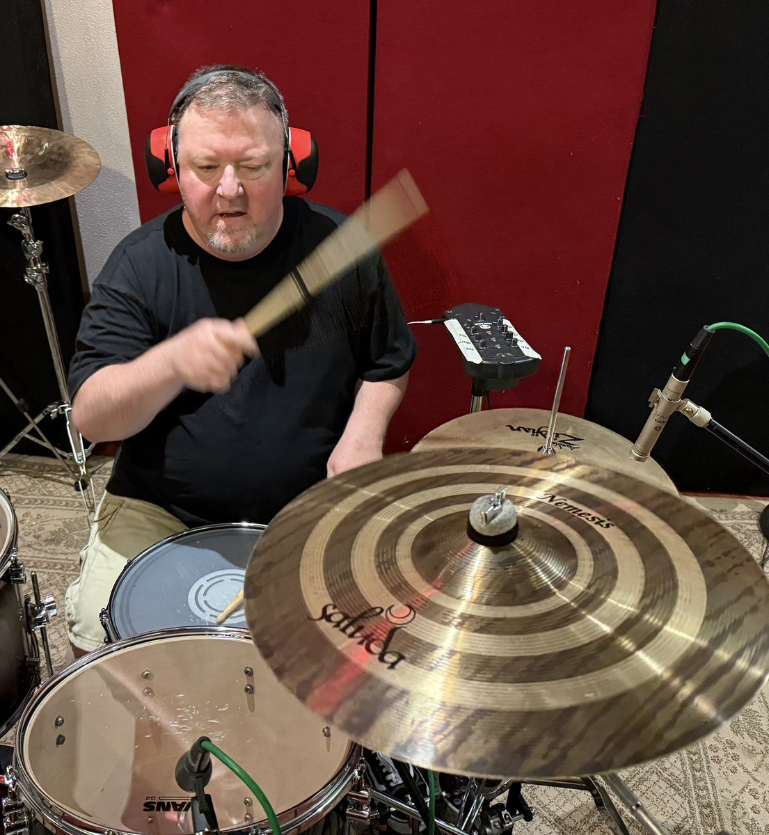 carbellion's tweet image. Drum tracking is complete. Brent was full beast mode on 11 new tracks. 
@EclipseRecords - Label
@saludacymbals - Brent’s Cymbal Endorser

#carbellion #eclipserecords #saludacymbals #studiorecording #takenoprisoners #drummer #heavyrock #wisconsin #hithard #beatsfordays