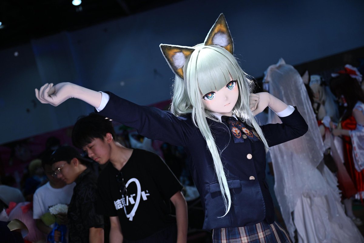 当你很懒很累很不想营业但还要上班be like