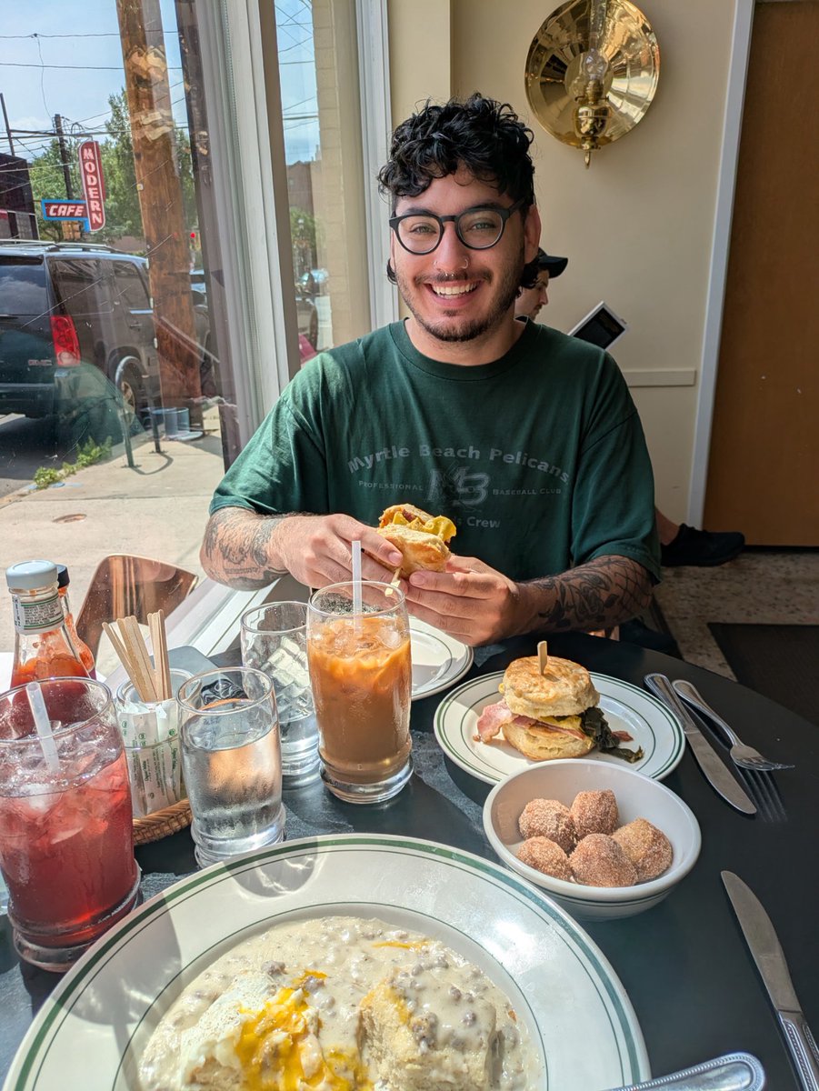 emonormie's tweet image. me with my glasses and biscuit