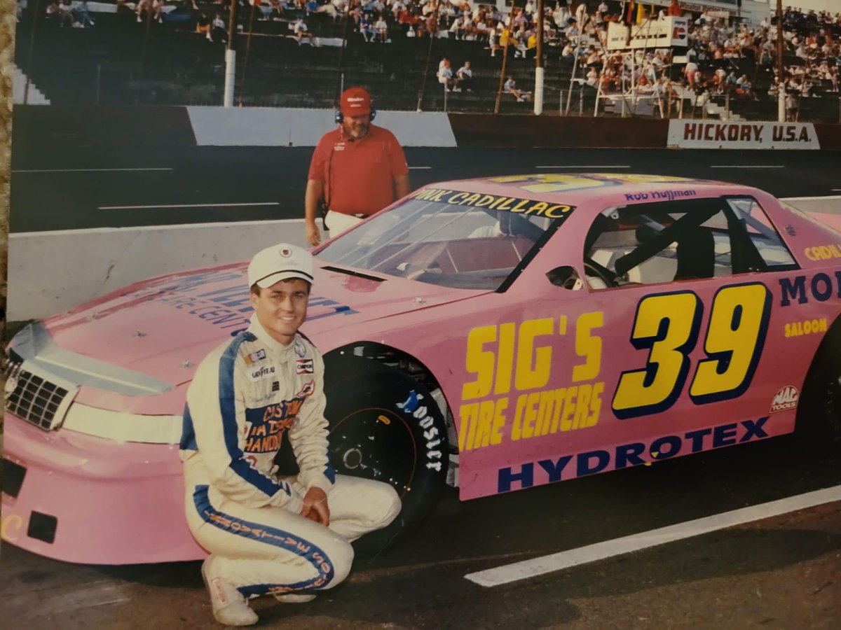 LandonHuffman's tweet image. I’ve got a dilemma and I need help!!
Big Rob rocked a stache for most of his career but during the pink caddy time he went full 16 year old😩
Do I bring out the stache, or do I go full baby face for a true throwback????