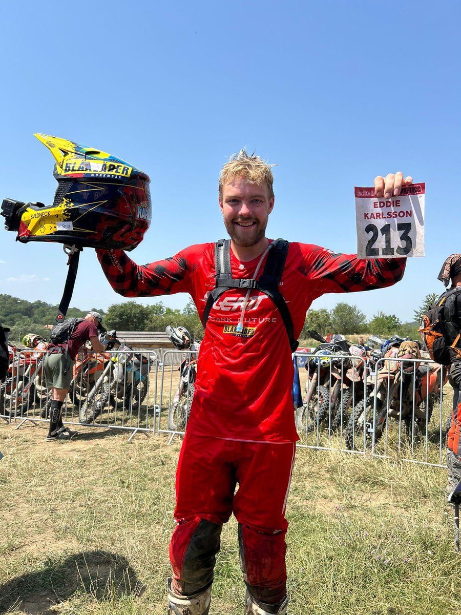 StarkFutureBike's tweet image. P1 in Red Bull Romaniacs Silver Class
A humbling adventure through the heart of Transylvania, Romania conquered by Eddie Karlsson on the Varg EX.
This victory means more than just a podium. It's proof that electric is possible at the world's toughest hard enduro
#hardenduro