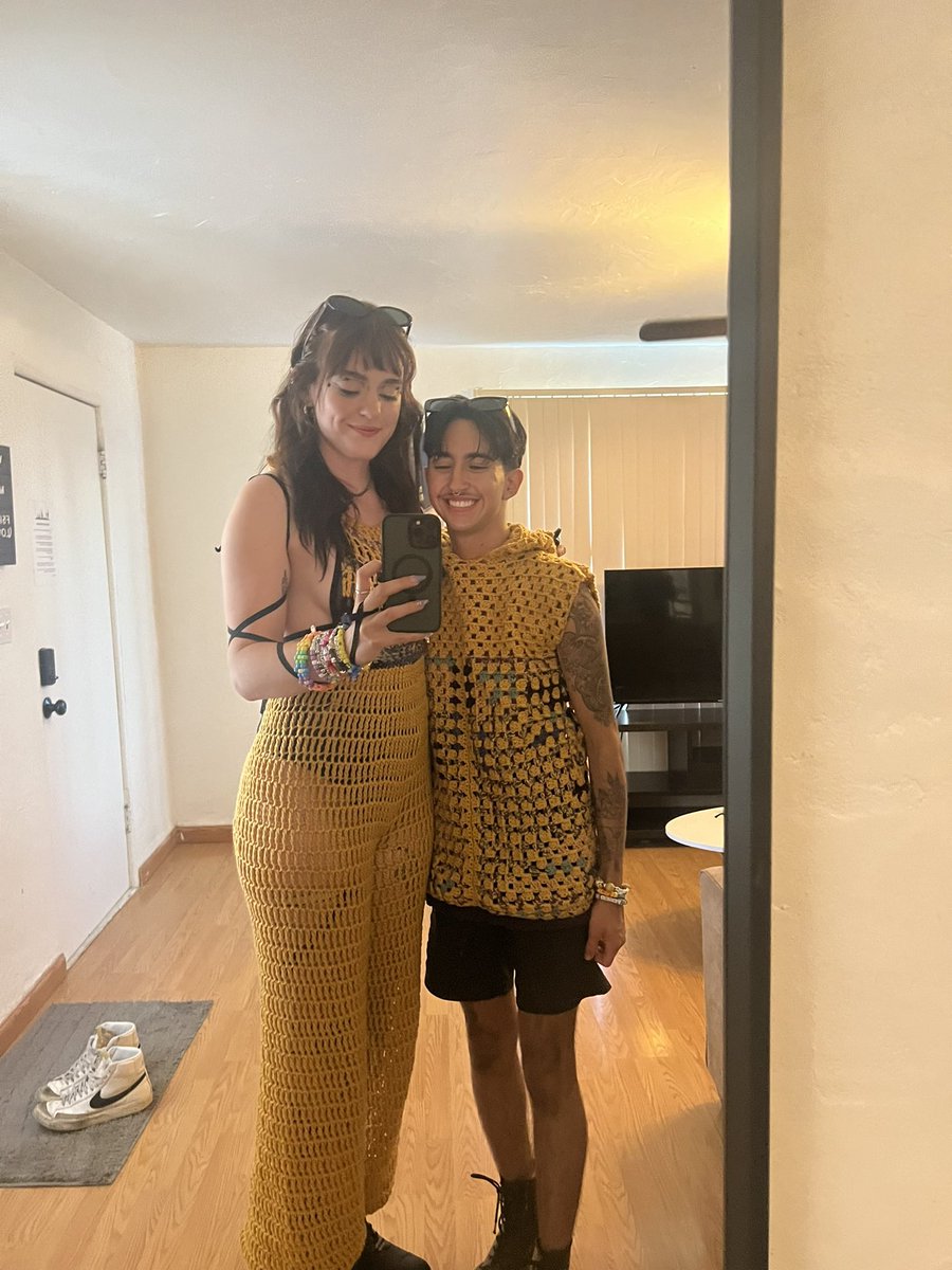 railchomper's tweet image. 1 year with the absolute love of my life
what an honor and privilege it is to love them, i am so grateful for this love🥹💜