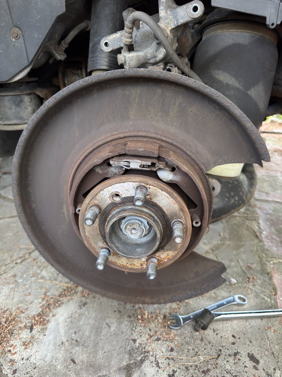 Range Rover rear brakes were *well* overdue a service.

#l322