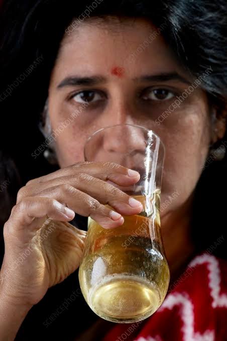 TrueTruth64's tweet image. India is probably the only country🇮🇳

where people who drink urine are worshipped.🥛
People who drink milk are beaten up.🍼

The cleaners are treated like untouchables.🤥
Dirt spreaders are treated like gods. 🕉️

#groundhopping #WahajAli #ModiInUK #INDvsENGTest
