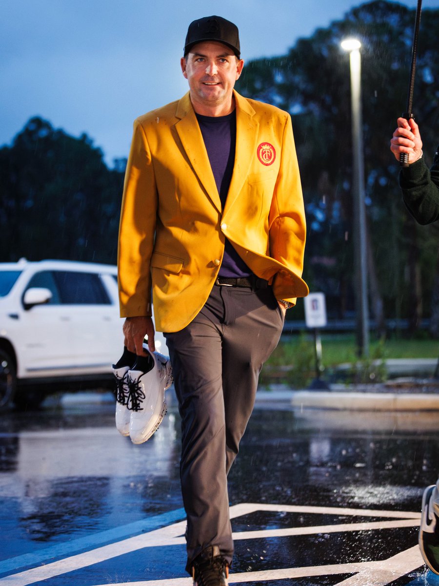 commongolf's tweet image. don’t tell the costume department they’re missing a jacket 🤫
#HappyGilmore2