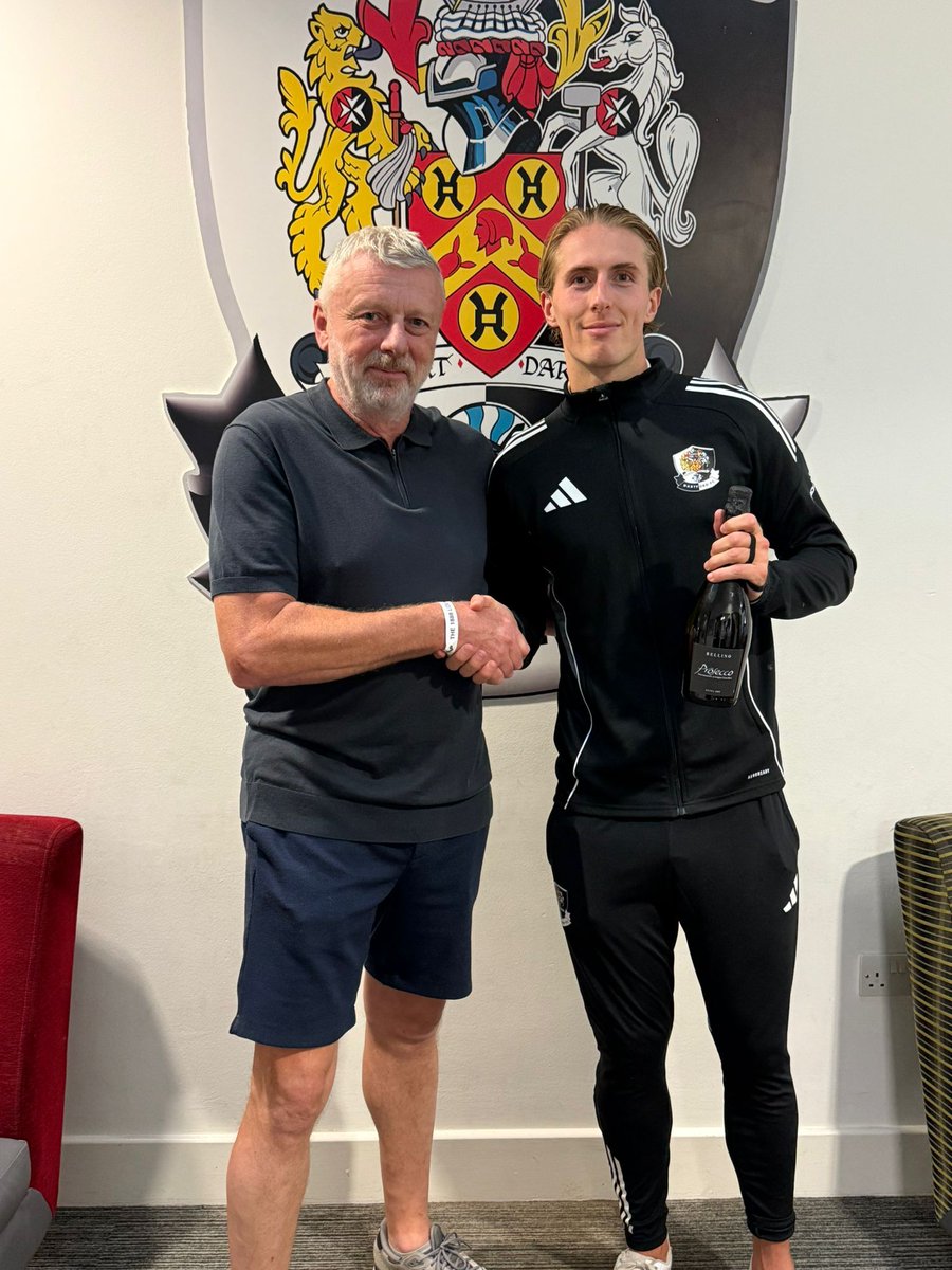 dartfordfc's tweet image. MAN OF THE MATCH
Congratulations to Sammie McLeod, who was chosen as today's Man of The Match, presented by Gary Cherry from Sealtite.
#DartfordFC #DartsFC