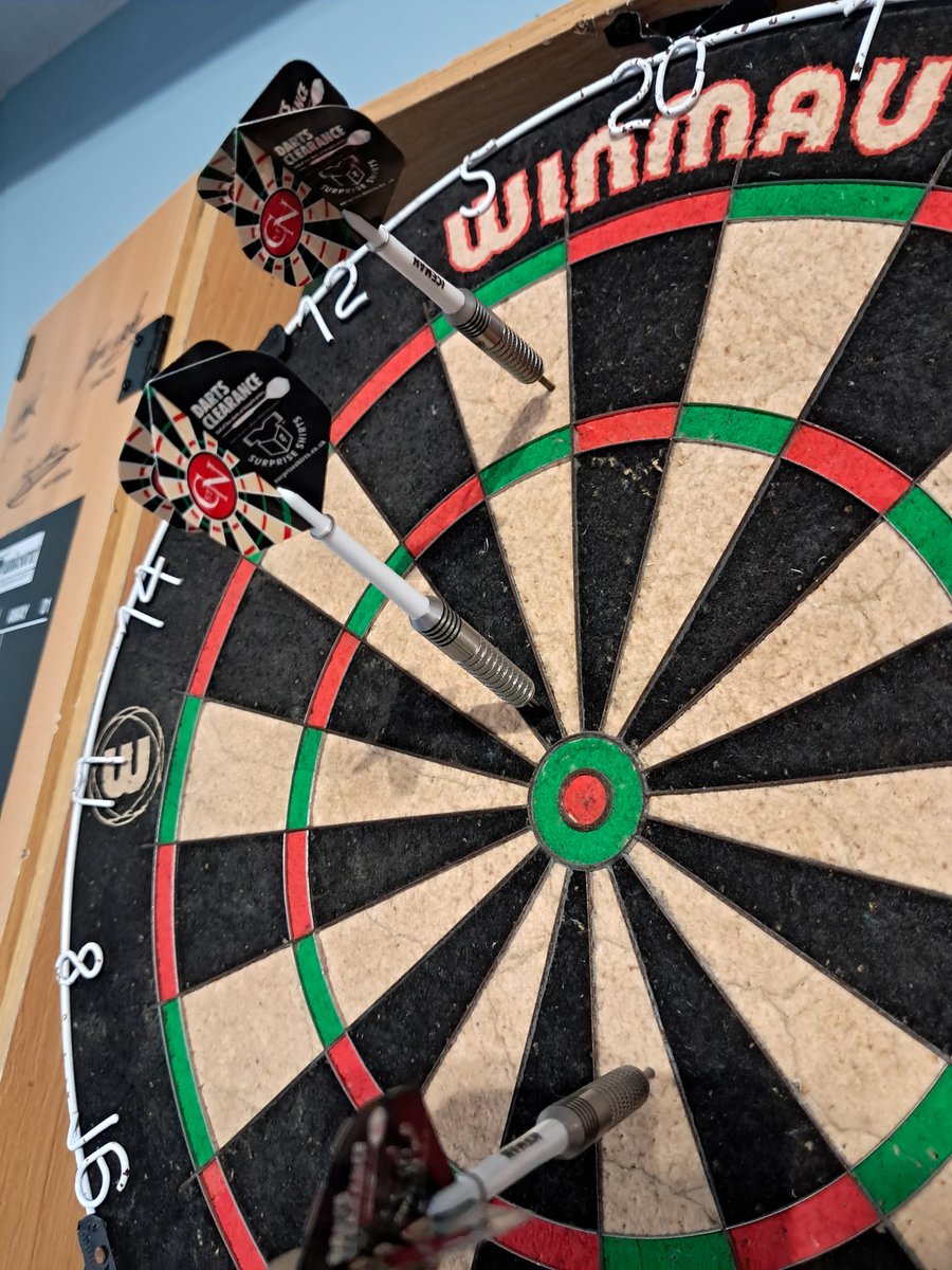 CameronCairns87's tweet image. I got the old darts out, decided to mix and match the stem and flights. I found some old @SurpriseShirts flights I was gifted a long time ago. Happy days.
(Yes I am still rubbish at darts but I love the game.)