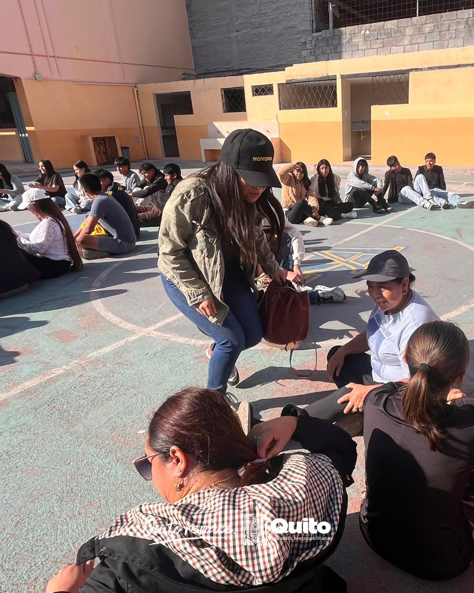 🧑🏻‍🦱👩🏼‍🦰 #TumbacoEsJóvenes | Seguimos preparándonos para los Campamentos Vacacionales!!! 🙋🏻‍♀️🙋🏻 Jóvenes de las 8 parroquias de Tumbaco se capacitación hoy en liderazgo, juventudes y dinámicas. #QuitoRenace