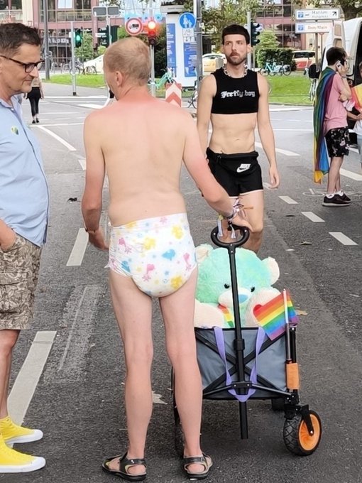 Hartes_Geld's tweet image. Das sind also die Bunten & Toleranten, die Indianer-Kostüme beim Kinderfasching verbieten wollen?
Hab' ich das richtig verstanden?
:)
#CSD2025