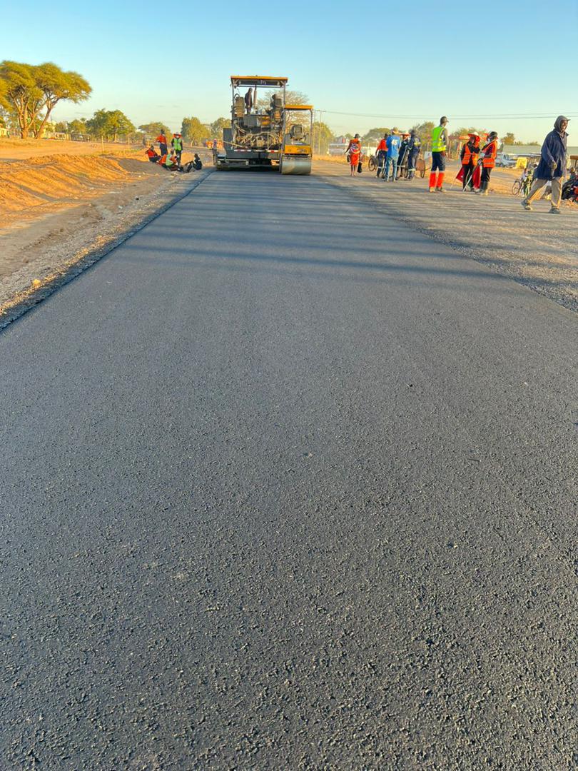 HonJMuswereJnr's tweet image. Progress on the Kuwirirana Nembudziya Road Construction Project (Nembudziya Growth Point ,Gokwe)