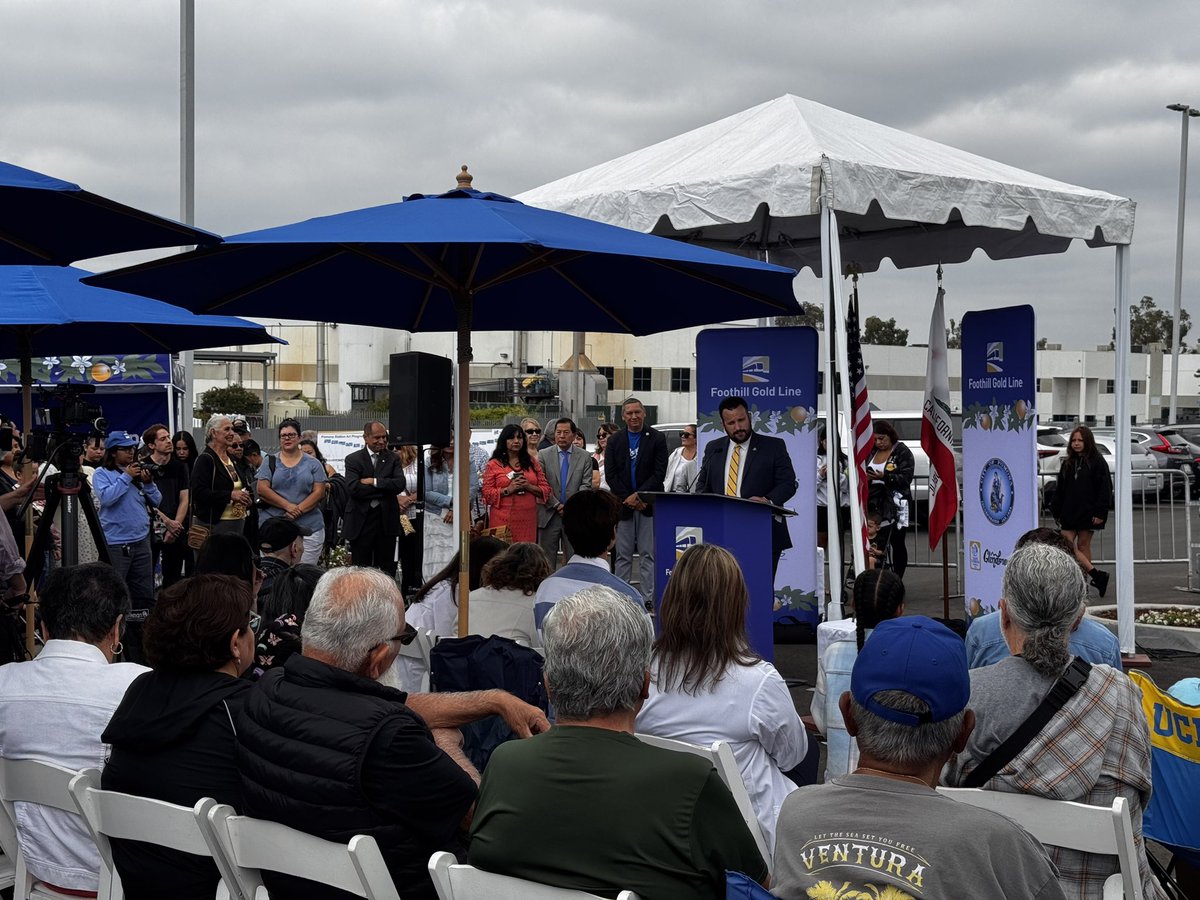 Foothill Gold Line (@iwillride) on Twitter photo Foothill Gold Line Board Chair, <a href="/SGVCOG/">San Gabriel Valley COG</a> President, <a href="/CityofClaremont/">City of Claremont Ca</a> Councilmember <a href="/edgarreece/">Mayor Ed Reece</a>: "Pomona station artist Stephen Farley channeled his love for the Pomona Valley into the station art. I hope this art will inspire us all and make our community better.” Foothill Gold Line Board Chair, <a href="/SGVCOG/">San Gabriel Valley COG</a> President, <a href="/CityofClaremont/">City of Claremont Ca</a> Councilmember <a href="/edgarreece/">Mayor Ed Reece</a>: "Pomona station artist Stephen Farley channeled his love for the Pomona Valley into the station art. I hope this art will inspire us all and make our community better.”