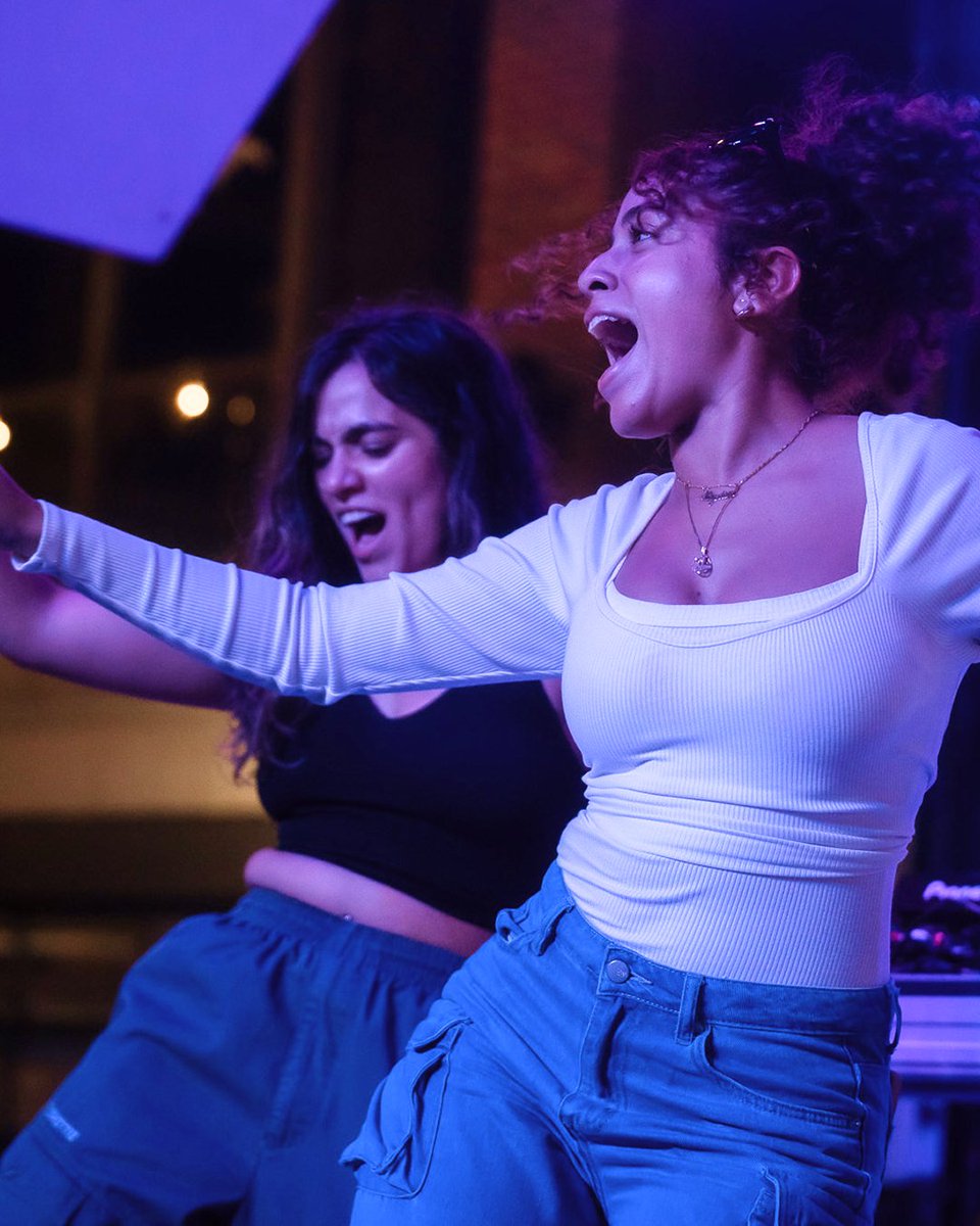 NavyPier's tweet image. LatiNxt hits Navy Pier Aug 9–10! Celebrate Latin culture with 2 days of FREE live music, art &amp;amp; cutting-edge sounds from the Latin American diaspora. 💃🎶 Learn more: bit.ly/3IvhenY