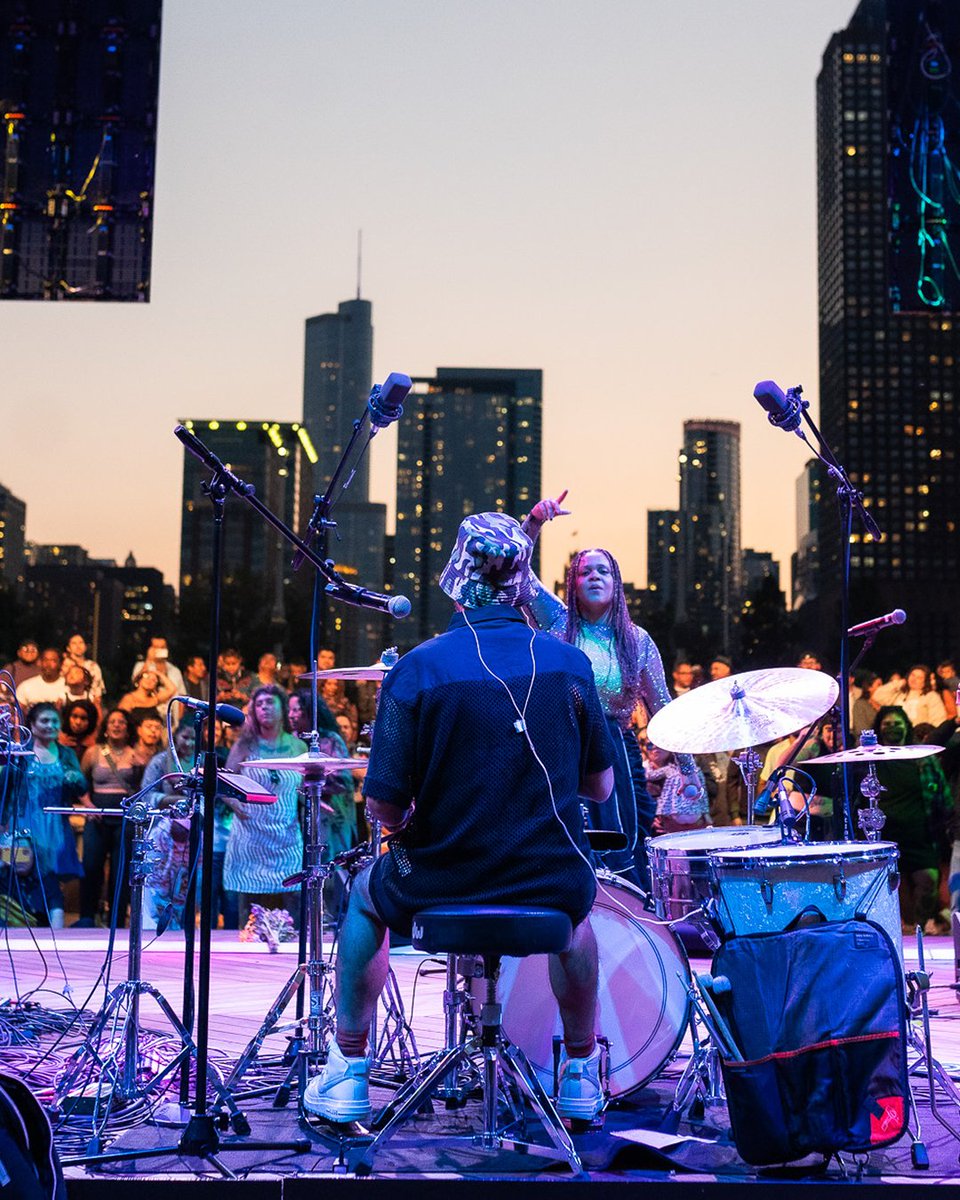 NavyPier's tweet image. LatiNxt hits Navy Pier Aug 9–10! Celebrate Latin culture with 2 days of FREE live music, art &amp;amp; cutting-edge sounds from the Latin American diaspora. 💃🎶 Learn more: bit.ly/3IvhenY