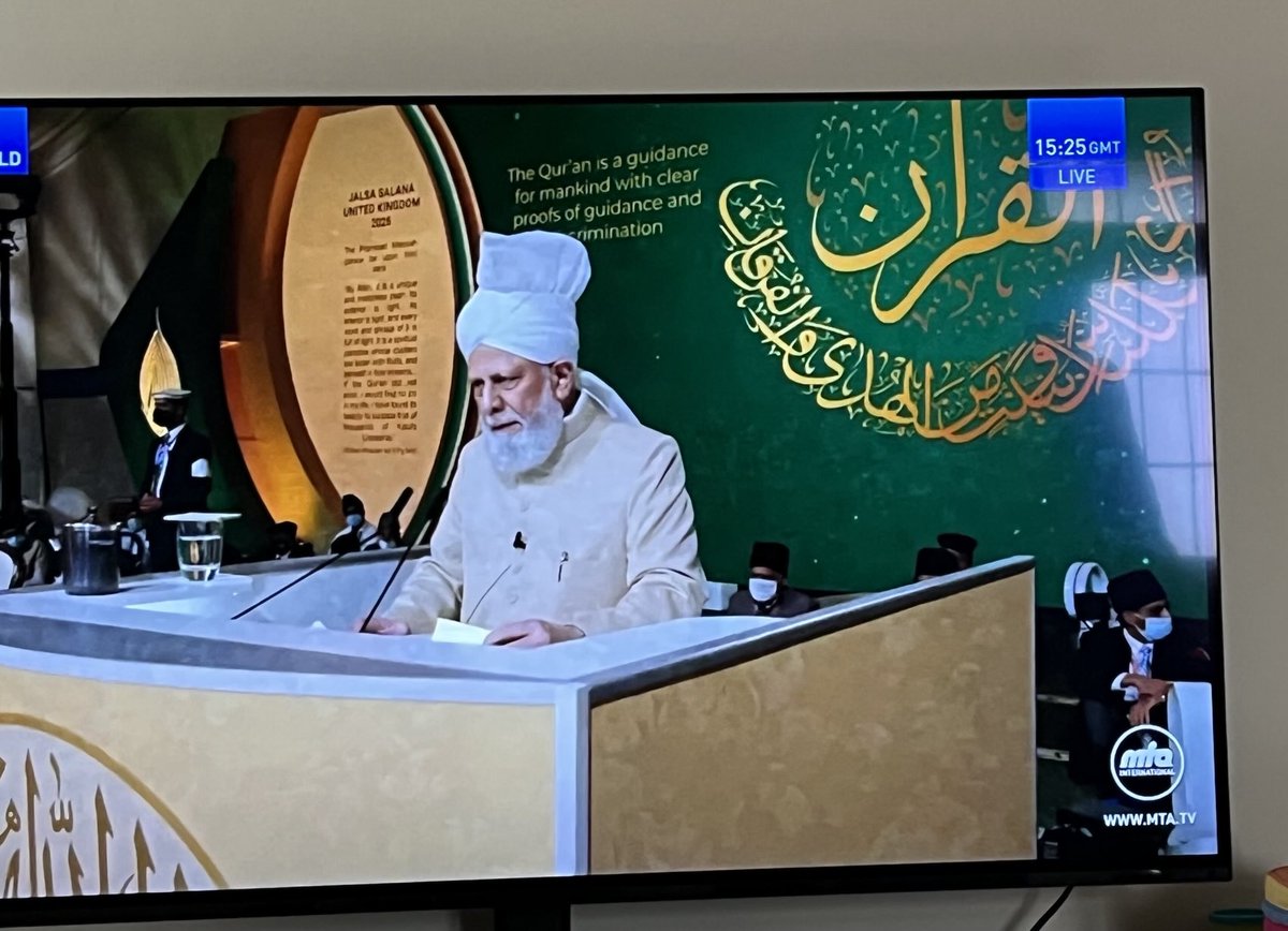 moongirl345's tweet image. Such faith inspiring and powerful narrations by beloved Huzur on Jamaat,s progress by leaps and bounds. We think,feel and breathe as one huge universal body,alhamdolillah ❤️❤️
#jalsaUK
⁦@JalsaConnect⁩