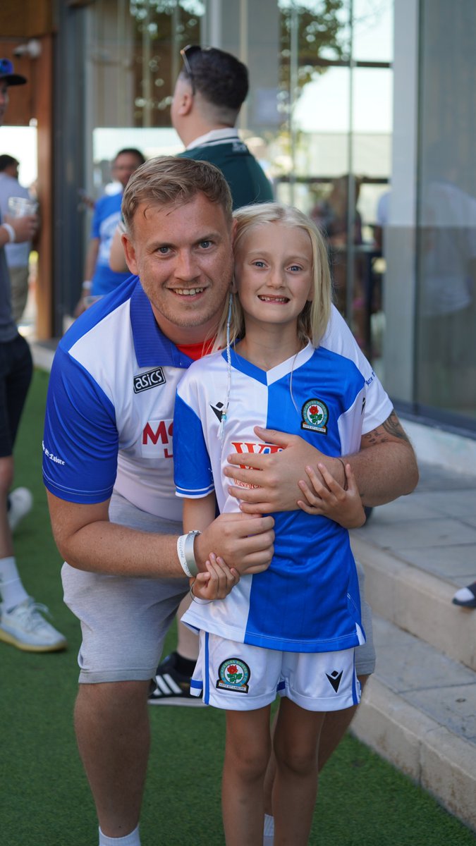 Rovers's tweet image. 🇪🇸 All you #Rovers fans that joined us in Spain this week, reply with your best pics/videos 👇

#RoversAbroad 🔵⚪️