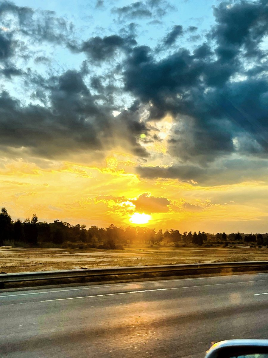SCP_SECURITY's tweet image. 18:58 - N1 Northbound near Maraisburg.
Good Evening Joburg! We here at SCP Security wish you a wonderful evening ahead. Enjoy and stay safe.
SCP Security has your safety as our first priority.
#TEAMSCP #SCPSECURITY
