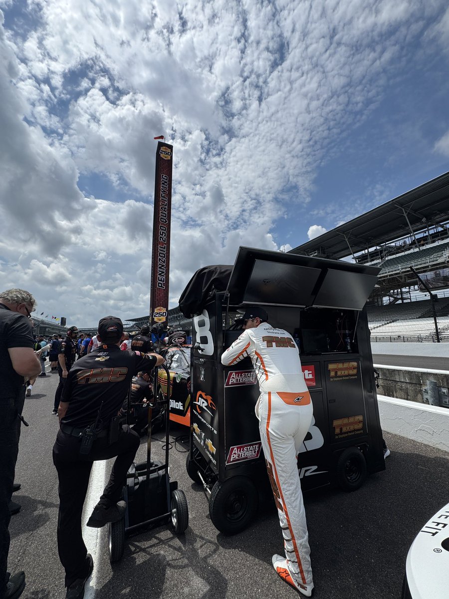 Quali in 5 min ⏱️ <a href="/JRMotorsports/">JR Motorsports</a> <a href="/TheCW_Sports/">The CW Sports</a> <a href="/TMCTRANS/">TMC Transportation</a>