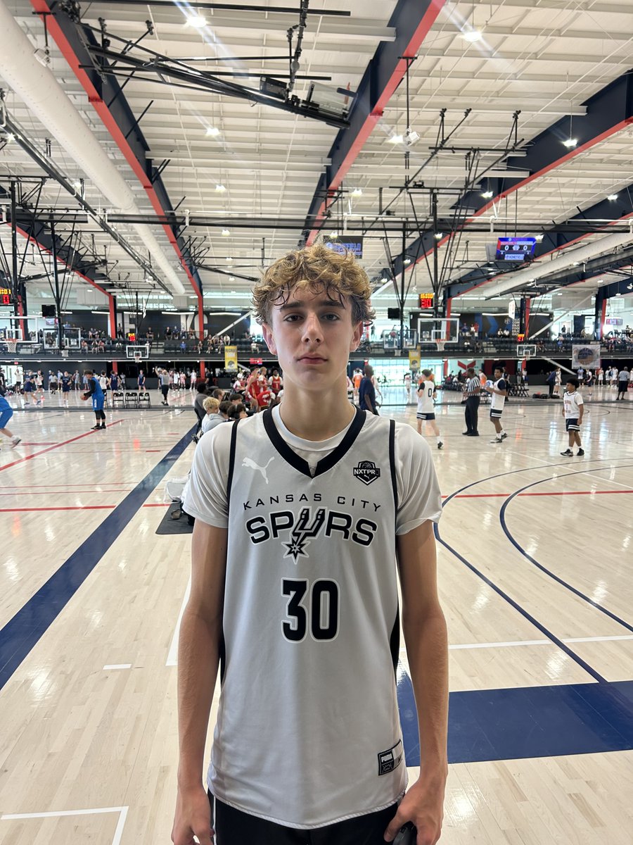 𝐇𝐚𝐫𝐝𝐰𝐨𝐨𝐝 𝐅𝐢𝐧𝐚𝐥𝐞 𝐱 𝐒𝐮𝐧𝐟𝐥𝐨𝐰𝐞𝐫 𝐒𝐡𝐨𝐰𝐜𝐚𝐬𝐞
𝐓𝐨𝐩 𝐏𝐞𝐫𝐟𝐨𝐫𝐦𝐞𝐫𝐬 // 𝐃𝐚𝐲 𝟐

Da'Quan Hicks (KC Spurs 16u)
20 Points 
<a href="/DaQuanHicks_/">Da’Quan Hicks</a> 

Grady Ogden (KC Spurs 16u)
20 Points
<a href="/GradyOgden10/">Grady Ogden</a>   

<a href="/RL_Hoops/">RecruitLook Hoops</a> x <a href="/HardwoodEvents/">Hardwood Events</a>