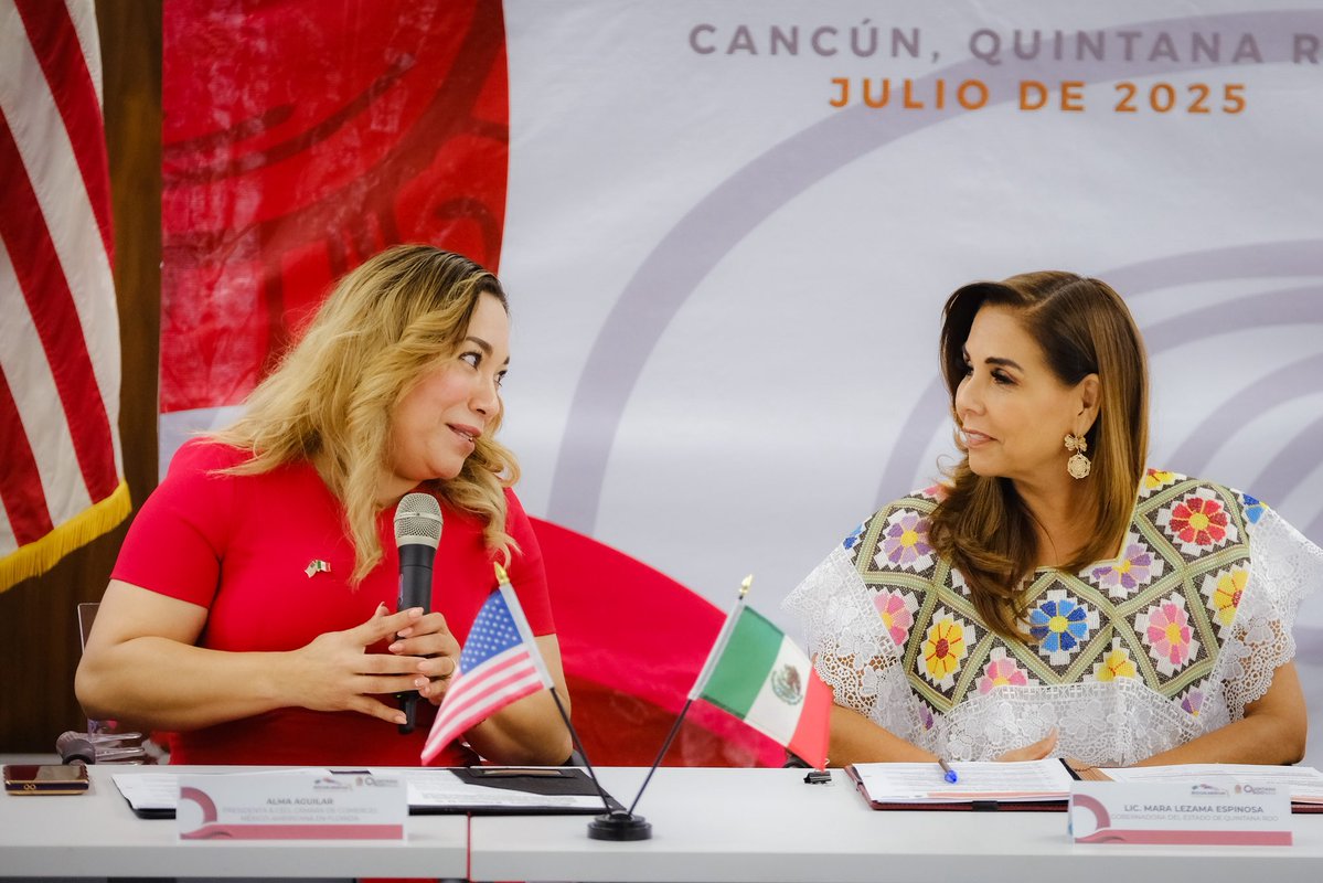 MaraLezama's tweet image. ¡Impulsamos la comercialización internacional de productos quintanarroenses!
✍🏽 Firmamos un Memorándum de Entendimiento con la Cámara de Comercio México-Americana de Florida, que abre las puertas del mercado internacional a nuestras y nuestros productores, artesanos y…