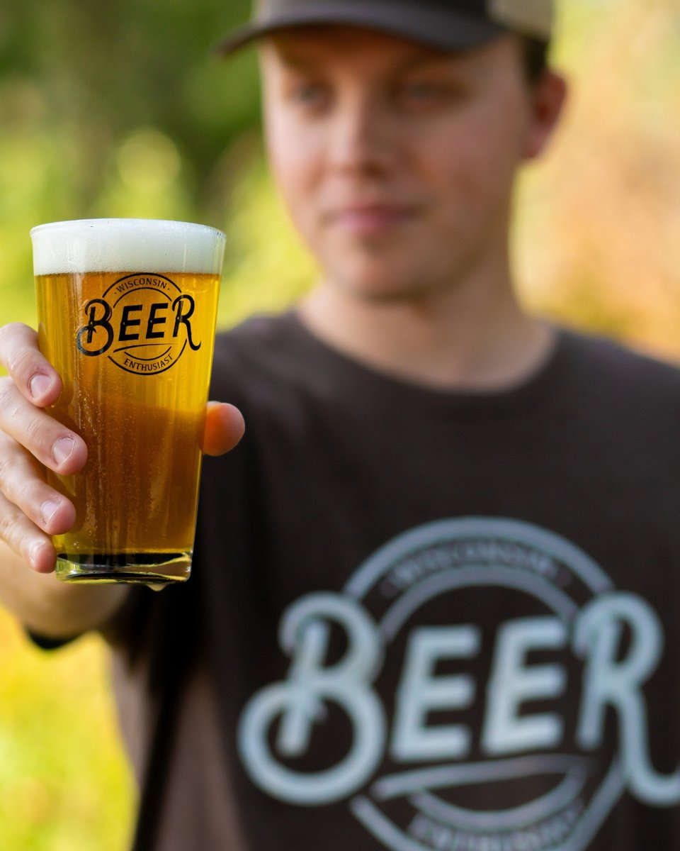 DiscoverWI's tweet image. Looking for the perfect glass, coozie, or drinkware to elevate your next gathering? Whether you’re at the cabin, tailgate, or backyard BBQ, we’ve got the coolest gear to keep your drinks cold and your vibes even cooler: hubs.la/Q03yMKvF0