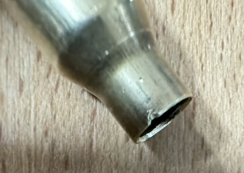 cyrill_7's tweet image. Gereinigte und entzünderte .223 Hülsen von RWS. L3 aktuell 44,50. Vollkalibriert. L3 jetzt 44,78. Hülsen passen perfekt in Patronenlehre.
Hülsen auf 44,50 getrimmt und entgratet. Patronenlehre passt immer noch. Leere Hülse (ohne Geschoss) in Magazin gelegt und getestet. Ließ…