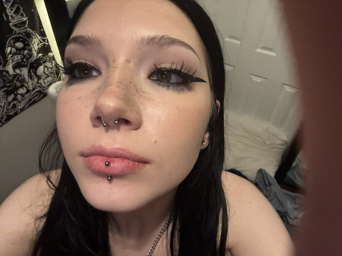 Kyana (@kyanaru444) on Twitter photo 